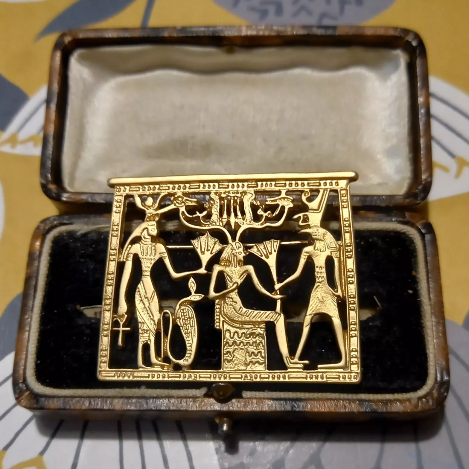 Classic Women Men Hollow Squar - Women Accessories In Egypt incelemesi ve fiyatı